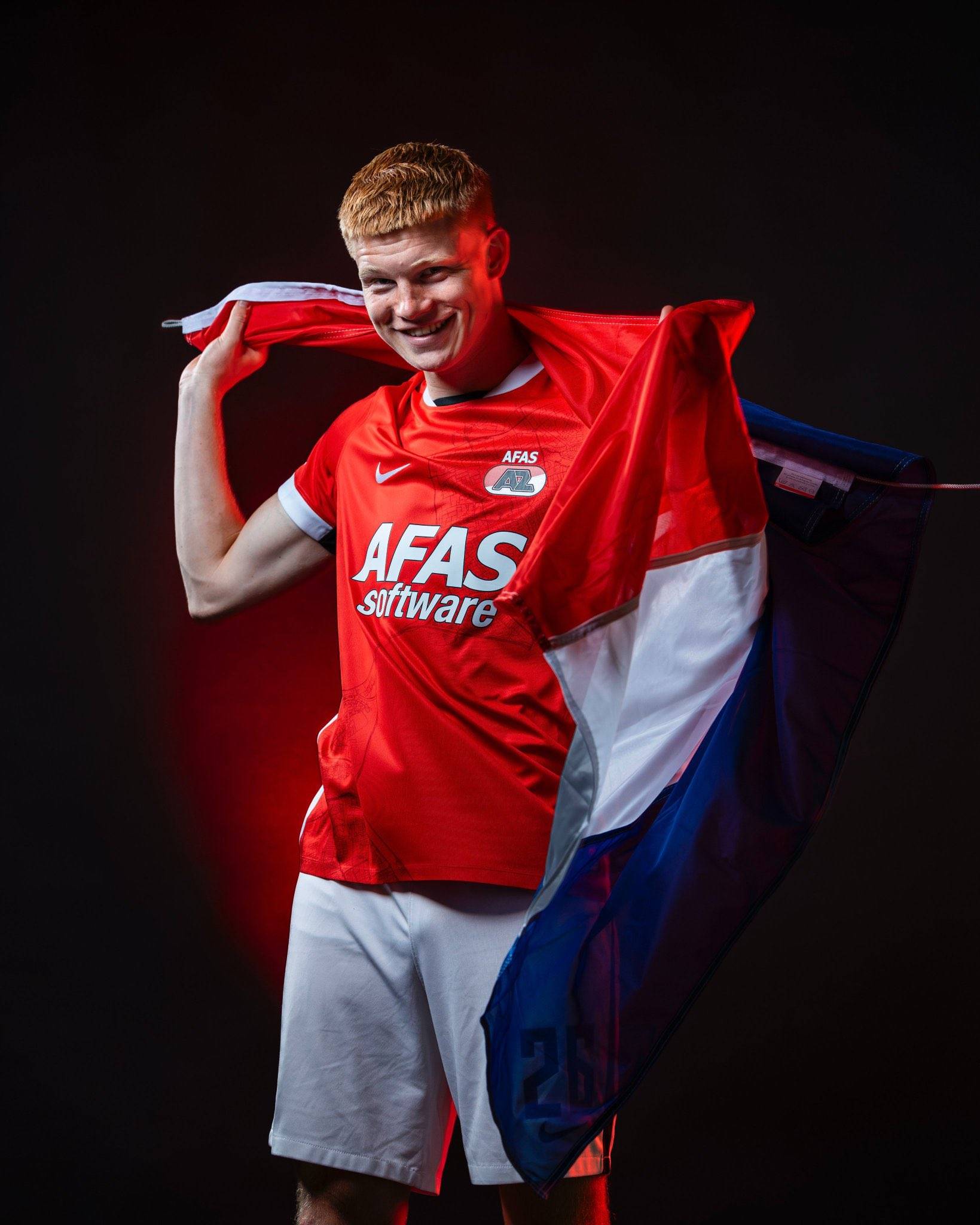 华体会体育首页-曼聯(lián)巨头力荐2500万签荷兰佩德里，阿莫林更想要即战力！曝红魔欲买回小麦