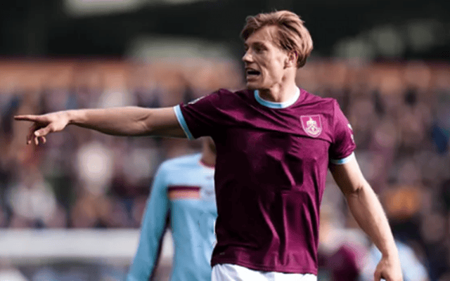 华体会体育下载-英超：埃弗顿状态回暖，伯恩利表现一般