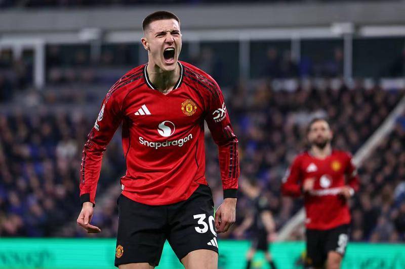 华体会体育平台-早知道｜曼联力克埃(āi)弗顿重回第四(sì)